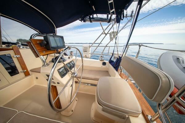 Sundance V 37ft Island Packet Yacht For Sale