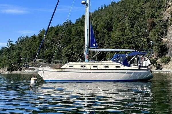 37-ft-Island Packet-2004-370-Sundance V Sidney British Columbia Canada  yacht for sale