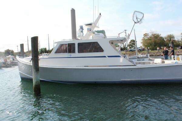 38-ft-H&H Marine-2008-Downeast Sportfish-MISS JENNIE Sandwich Massachusetts United States  yacht for sale