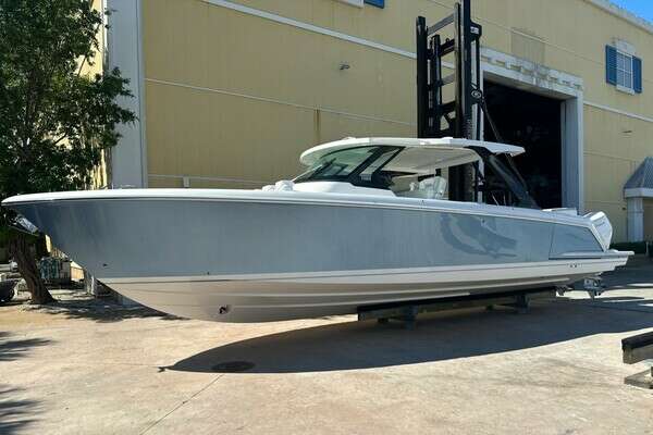 43-ft-Tiara Yachts-2026-- Pompano  Florida United States  yacht for sale