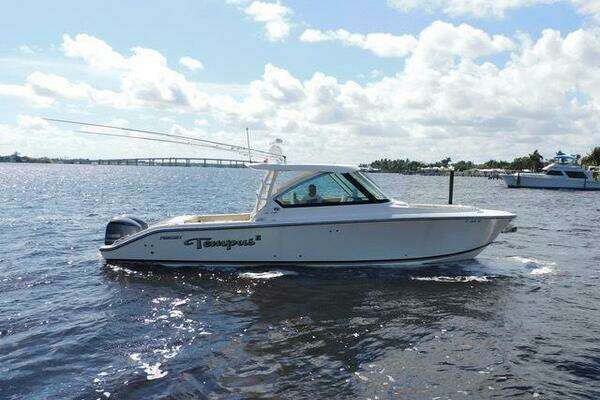 32-ft-Pursuit-2016-- Stuart Florida United States  yacht for sale