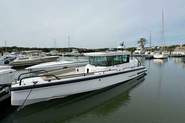 28-ft-Axopar-2022-CABIN-Macchina Guilford Connecticut United States  yacht for sale