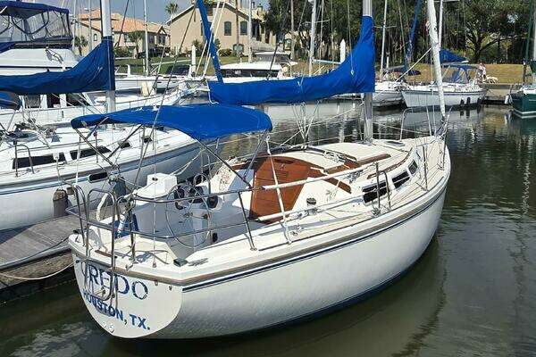 Photo of the 1986 Catalina Tall Rig "Credo"