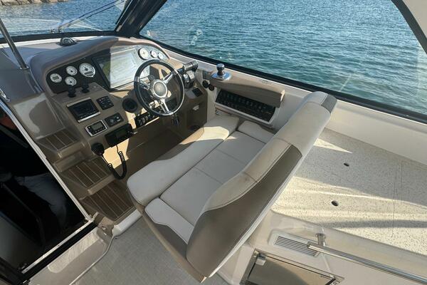 35ft Regal Yacht For Sale 35ft Regal Yacht For Sale