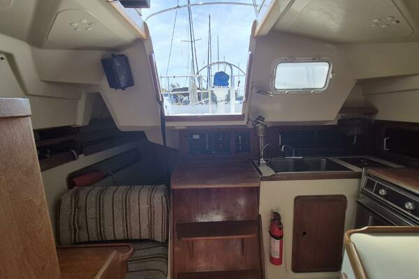 Wind Raker  35ft Mirage Yachts Yacht For Sale