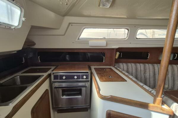 Wind Raker  35ft Mirage Yachts Yacht For Sale