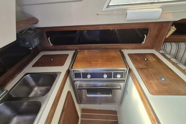 Wind Raker  35ft Mirage Yachts Yacht For Sale