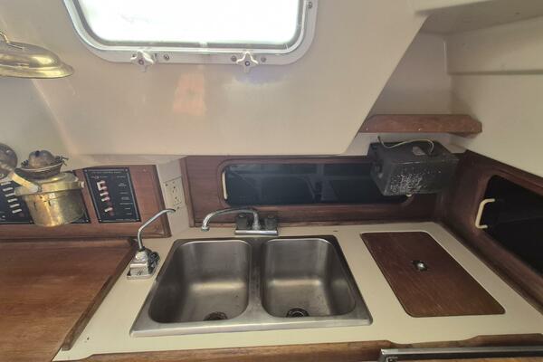 Wind Raker  35ft Mirage Yachts Yacht For Sale