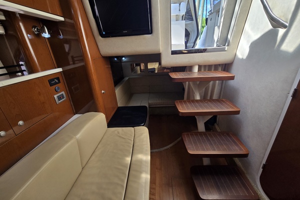 Gib N Tone 33ft Sea Ray Yacht For Sale