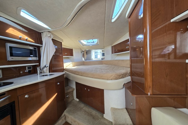 Gib N Tone 33ft Sea Ray Yacht For Sale