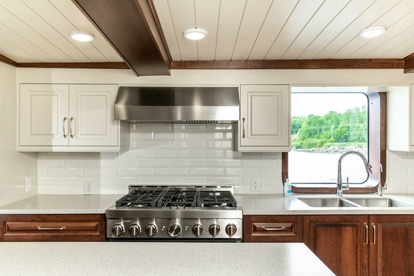 ANNE S PIERCE 120ft Glovertown Sy Yacht For Sale