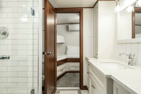 ANNE S PIERCE 120ft Glovertown Sy Yacht For Sale