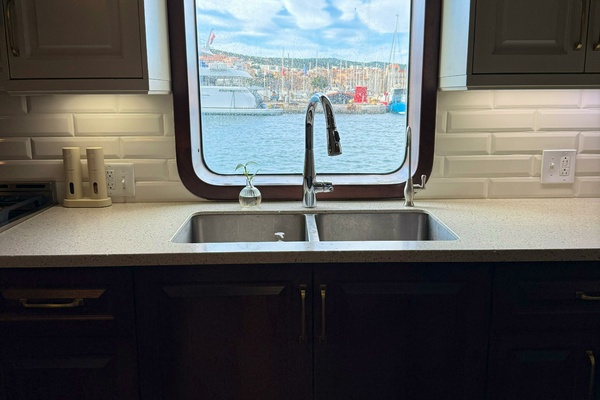 ANNE S PIERCE 120ft Glovertown Sy Yacht For Sale