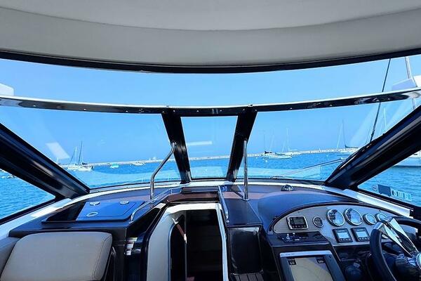 35ft Regal Yacht For Sale