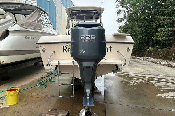 Photo of the 2004 Grady-White Gulfstream 232 "Reel Delight"