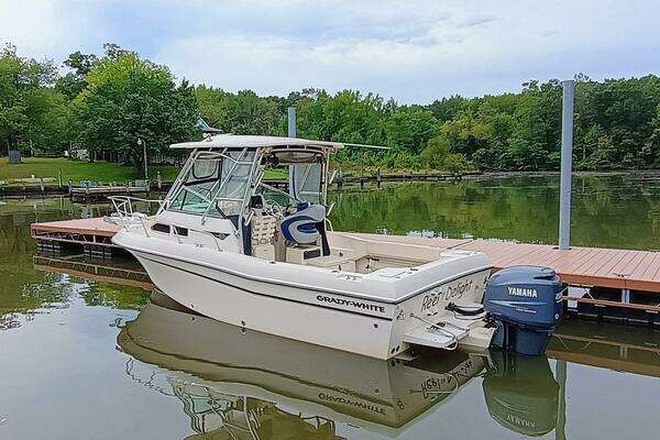 Photo of the 2004 Grady-White Gulfstream 232 "Reel Delight"