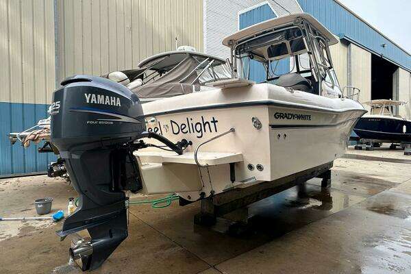 Photo of the 2004 Grady-White Gulfstream 232 "Reel Delight"