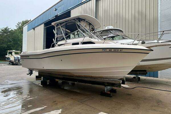 Photo of the 2004 Grady-White Gulfstream 232 "Reel Delight"