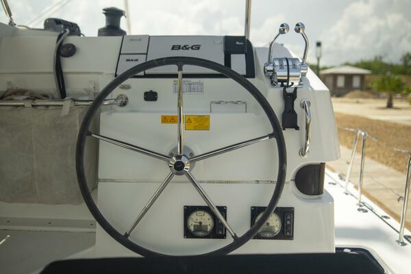 Wanderlust 40ft Lagoon Yacht For Sale