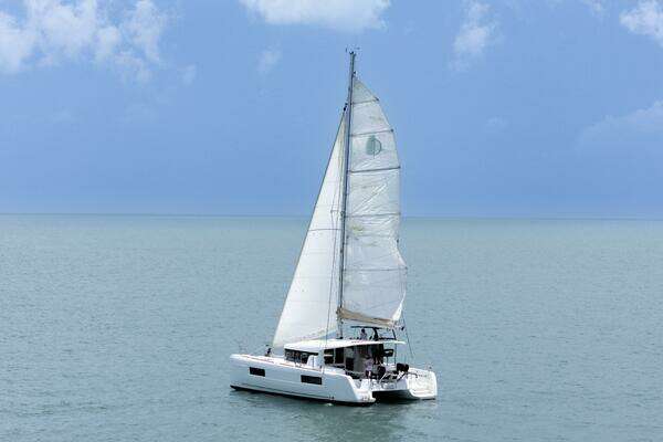 2020 Lagoon 40