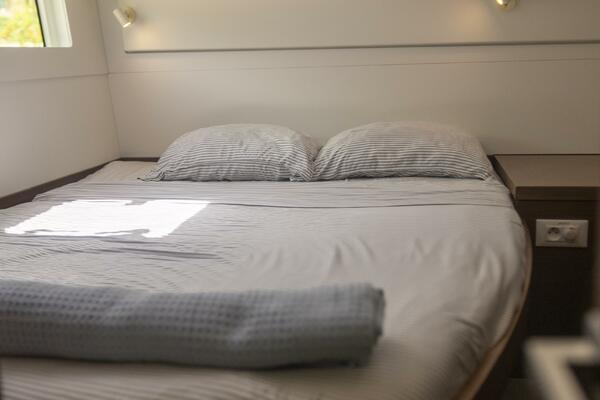 Wanderlust 40ft Lagoon Yacht For Sale