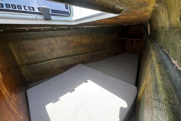 Wanderlust 40ft Lagoon Yacht For Sale