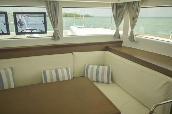 Wanderlust 40ft Lagoon Yacht For Sale