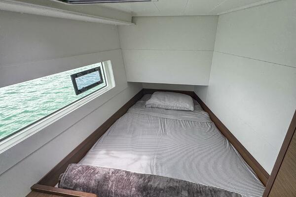 Wanderlust 40ft Lagoon Yacht For Sale