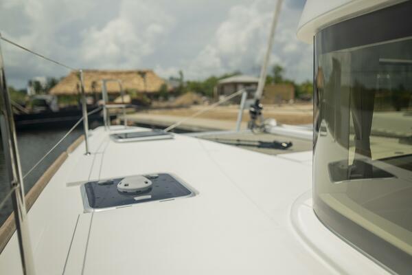 Wanderlust 40ft Lagoon Yacht For Sale