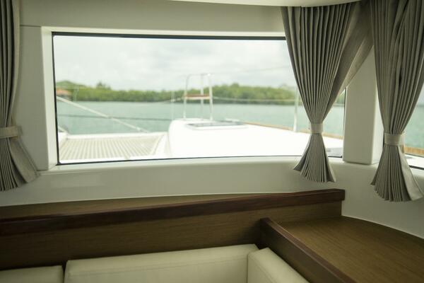 Wanderlust 40ft Lagoon Yacht For Sale
