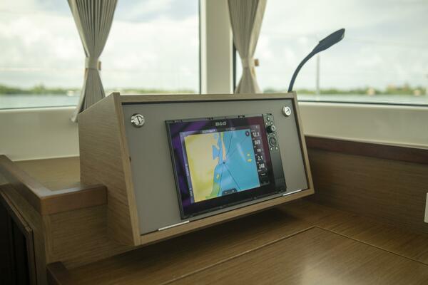 Wanderlust 40ft Lagoon Yacht For Sale