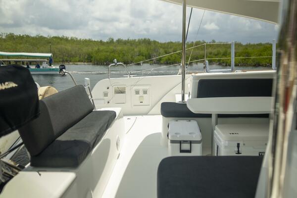 Wanderlust 40ft Lagoon Yacht For Sale