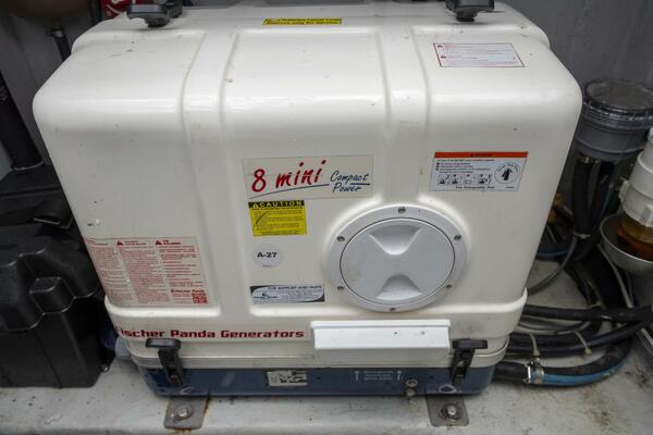 Wanderlust 40ft Lagoon Yacht For Sale