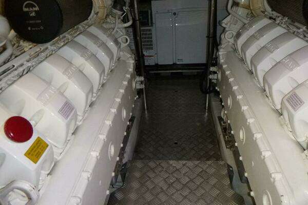 Pershing 62 Yacht For Sale