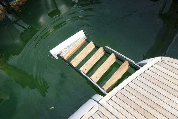 Pershing 62 Yacht For Sale