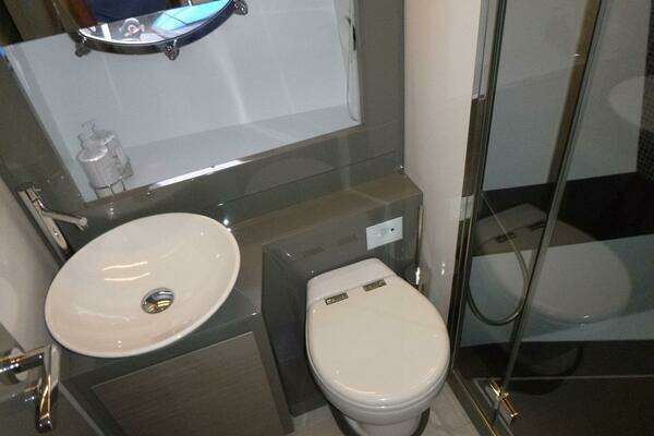 Pershing 62 Yacht For Sale