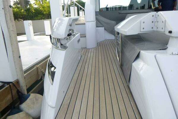 Pershing 62 Yacht For Sale
