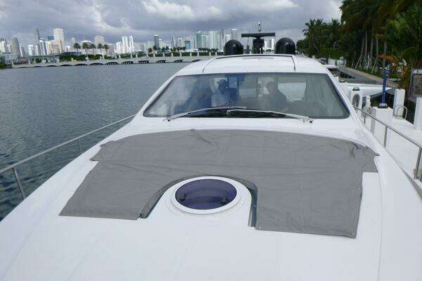 Pershing 62 Yacht For Sale