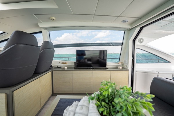 Habeas Orcas 62ft Pershing Yacht For Sale