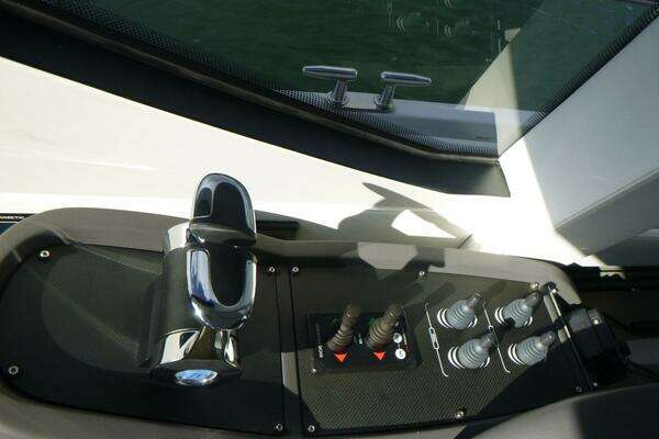 Pershing 62 Yacht For Sale