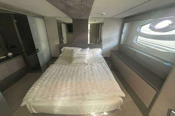 Pershing 62 Yacht For Sale