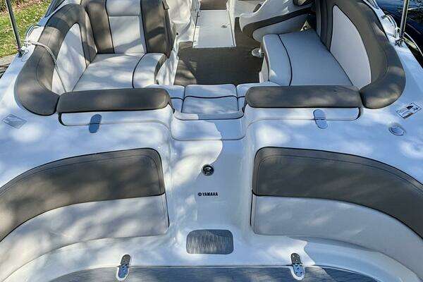 Photo of the 2012 Yamaha Boats AR240 HO