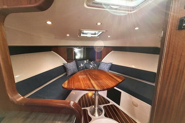 38ft Pursuit Yacht For Sale