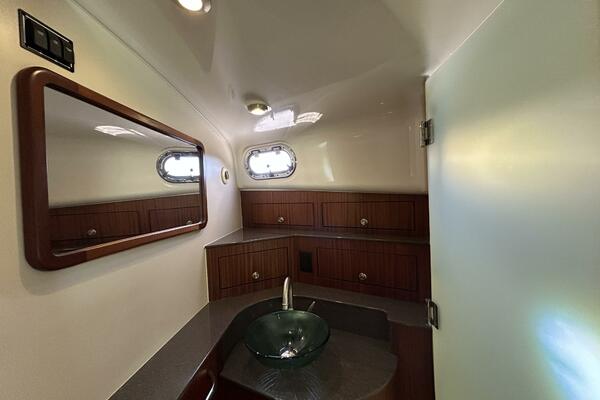 38ft Pursuit Yacht For Sale