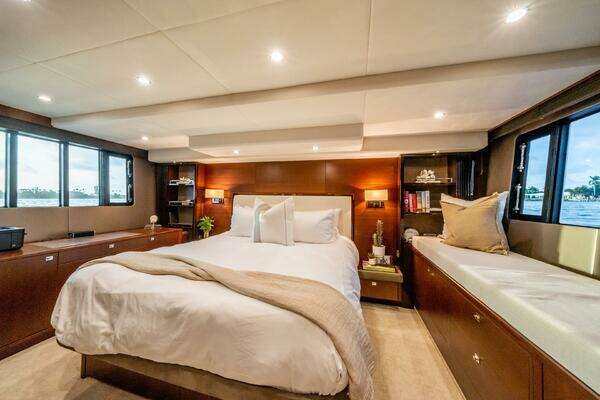 Princess 64 Flybridge Yacht For Sale