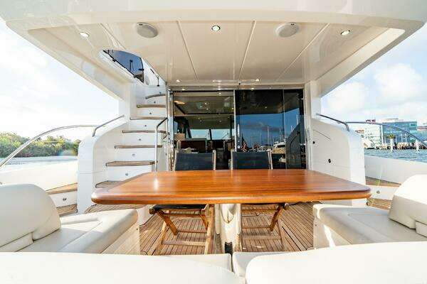 Princess 64 Flybridge Yacht For Sale