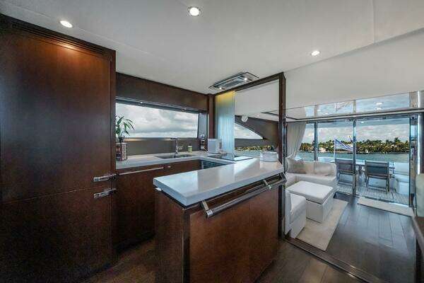 Princess 64 Flybridge Yacht For Sale