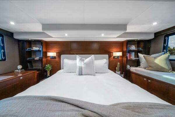 Princess 64 Flybridge Yacht For Sale