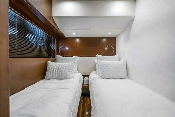 Princess 64 Flybridge Yacht For Sale