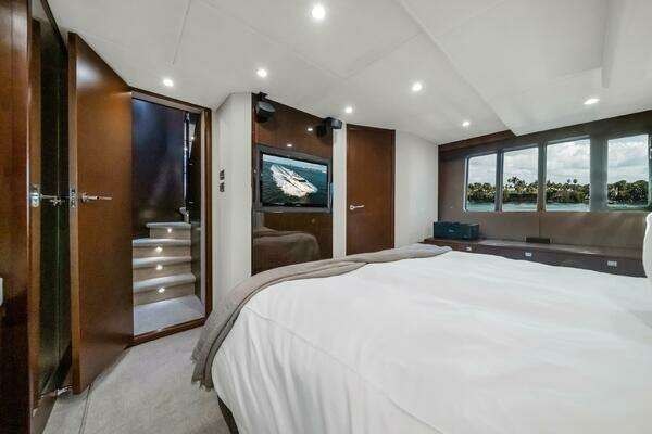 Princess 64 Flybridge Yacht For Sale